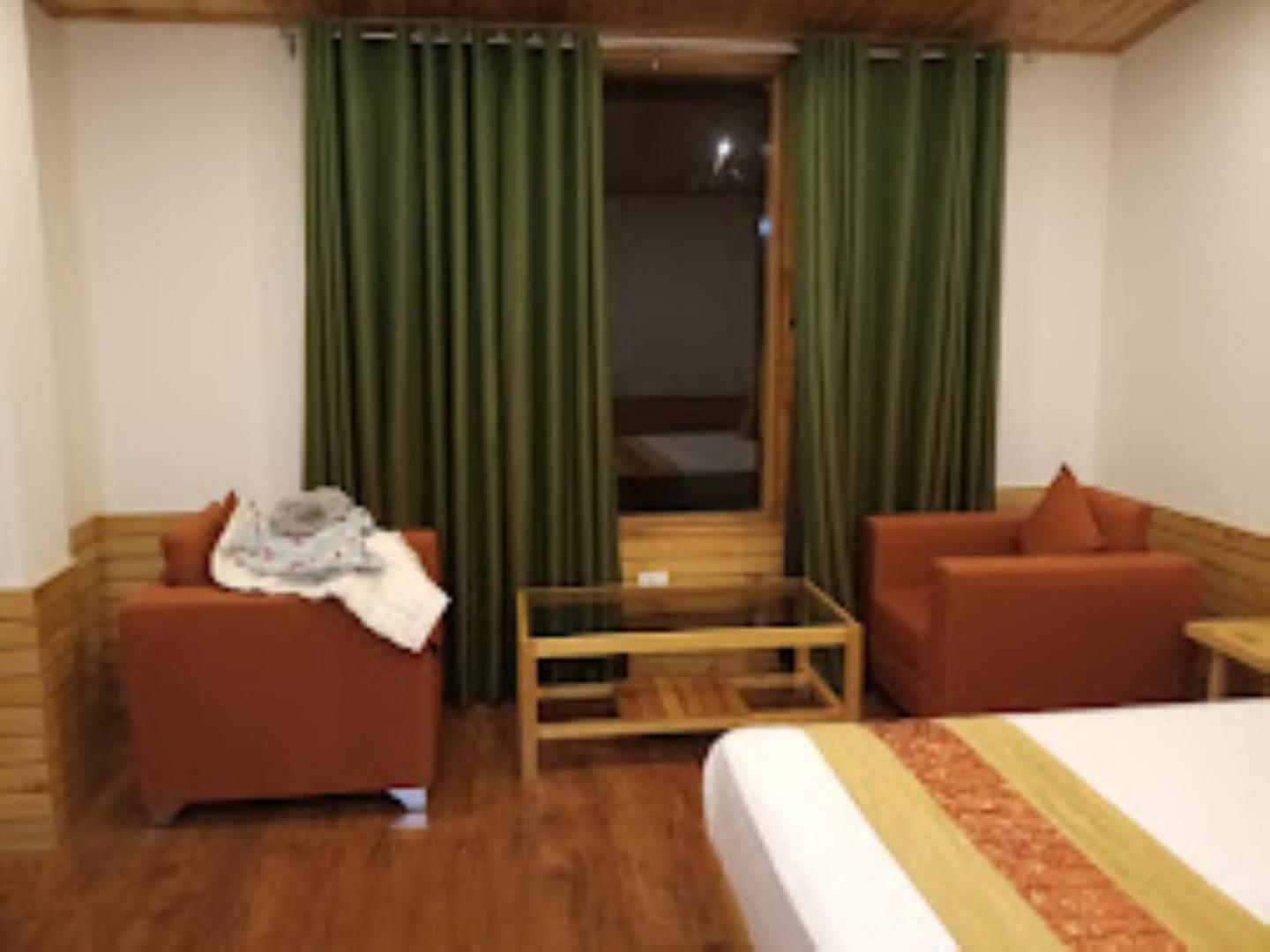 Отель Shimla Greens Шимла Экстерьер фото