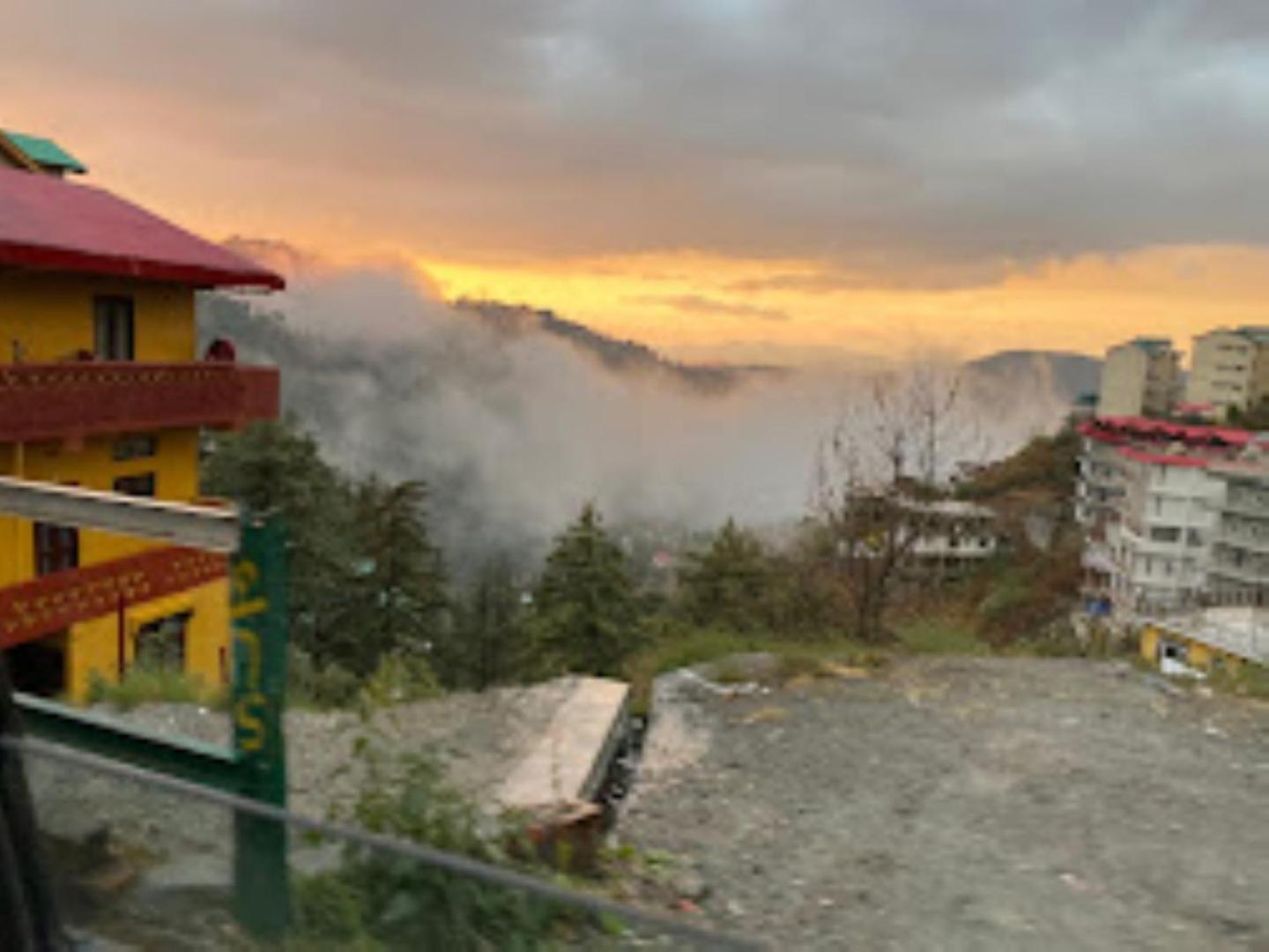 Отель Shimla Greens Шимла Экстерьер фото